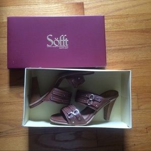 NWT Messina Sofft Heels